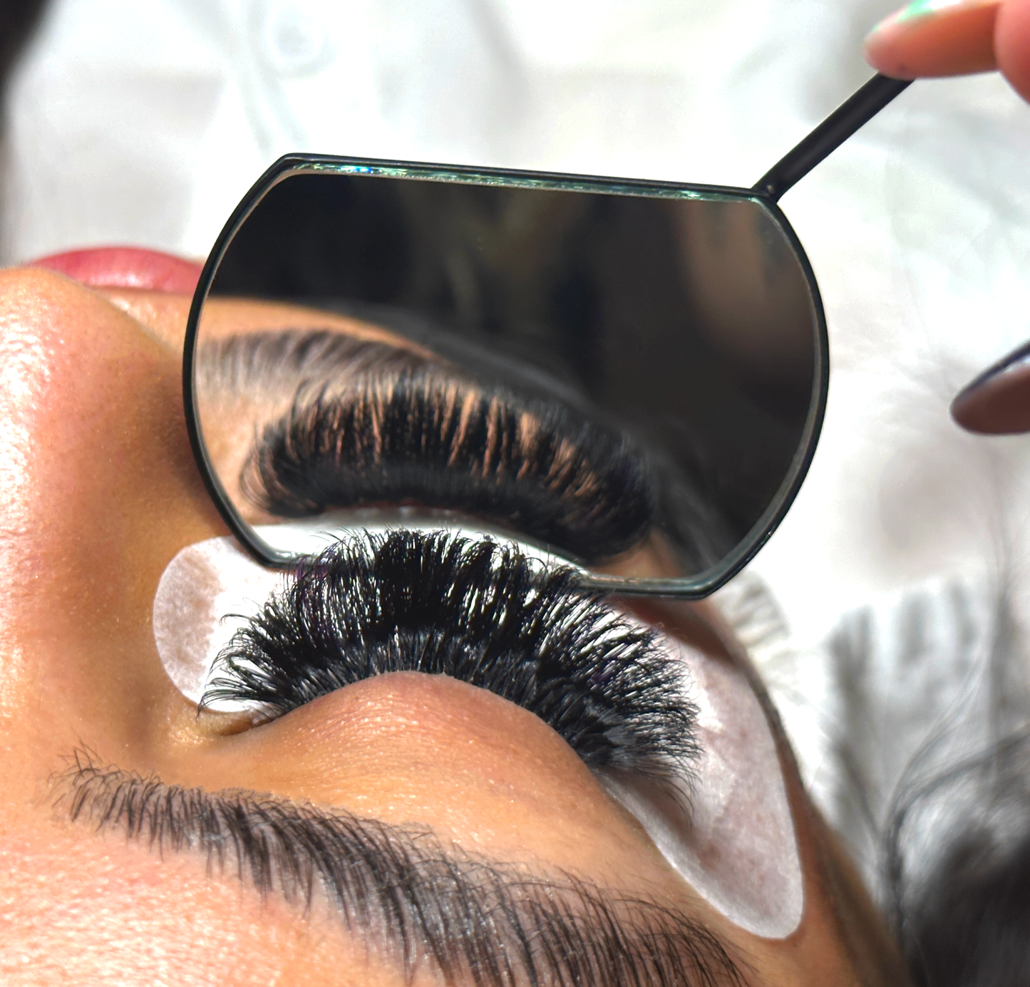 Lash Mirror