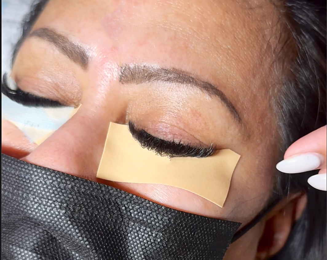 Foam Lash Tape - Breathable & Hypoallergenic Tape for Secure Lash Bonding